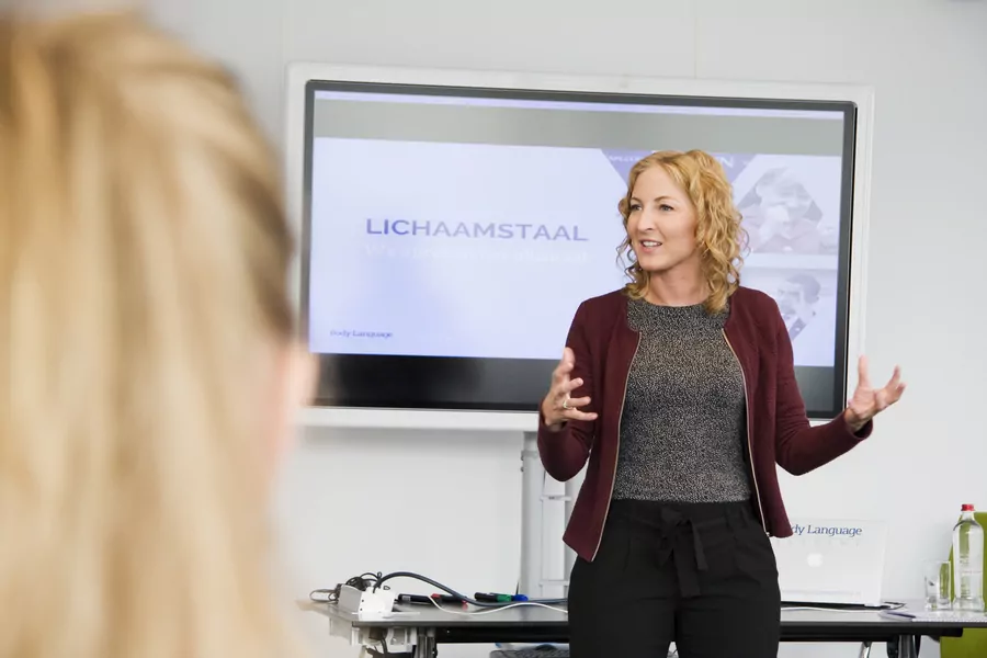 lichaamstaal handen - praten met je handen